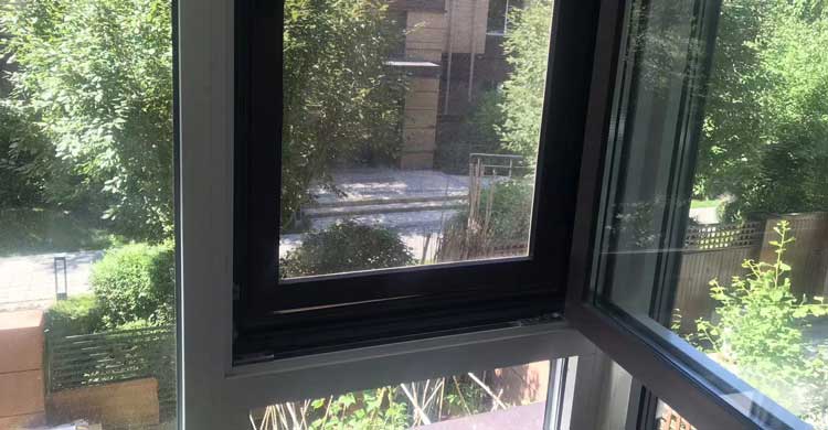 沈陽門窗廠的環(huán)保理念：使用可持續(xù)材料，助力綠色建筑發(fā)展