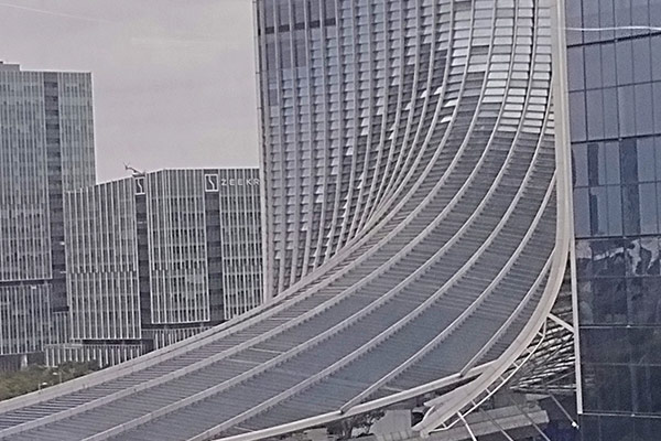沈陽幕墻工程依托東北老工業(yè)基地,引領(lǐng)全球玻璃幕墻裝飾! 沈陽幕墻工程依托東北老工業(yè)基地,引領(lǐng)全球玻璃幕墻裝飾!